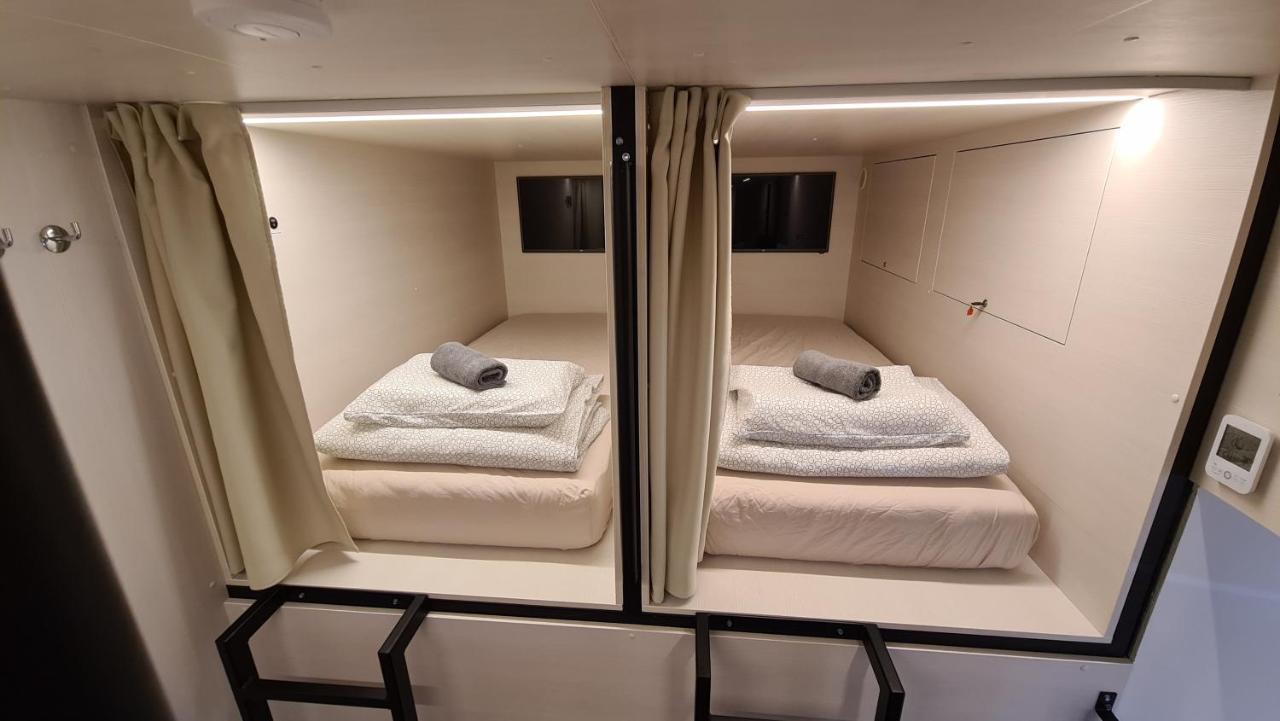 Cabin Hostel Любляна Екстериор снимка